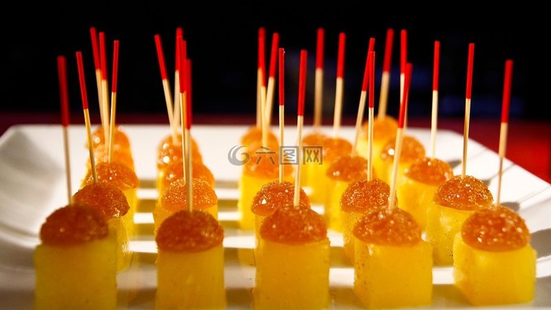 软糖与硬糖：婚庆喜糖选择背后的秘密